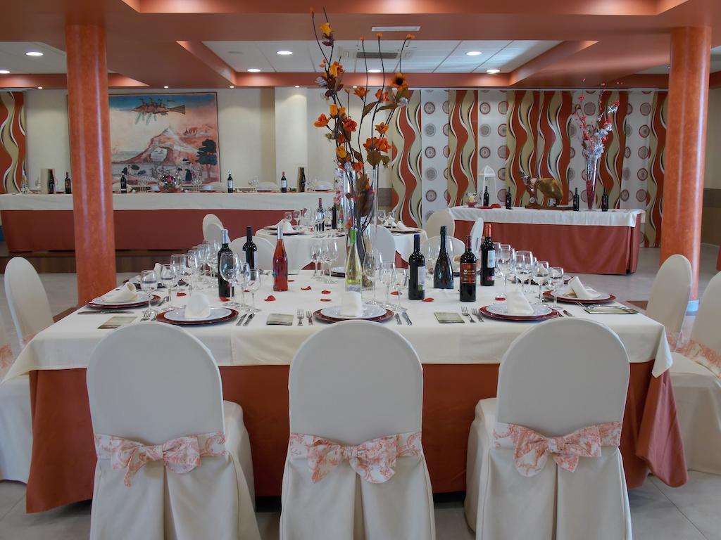 Hotel San Cristobal Кориа Экстерьер фото