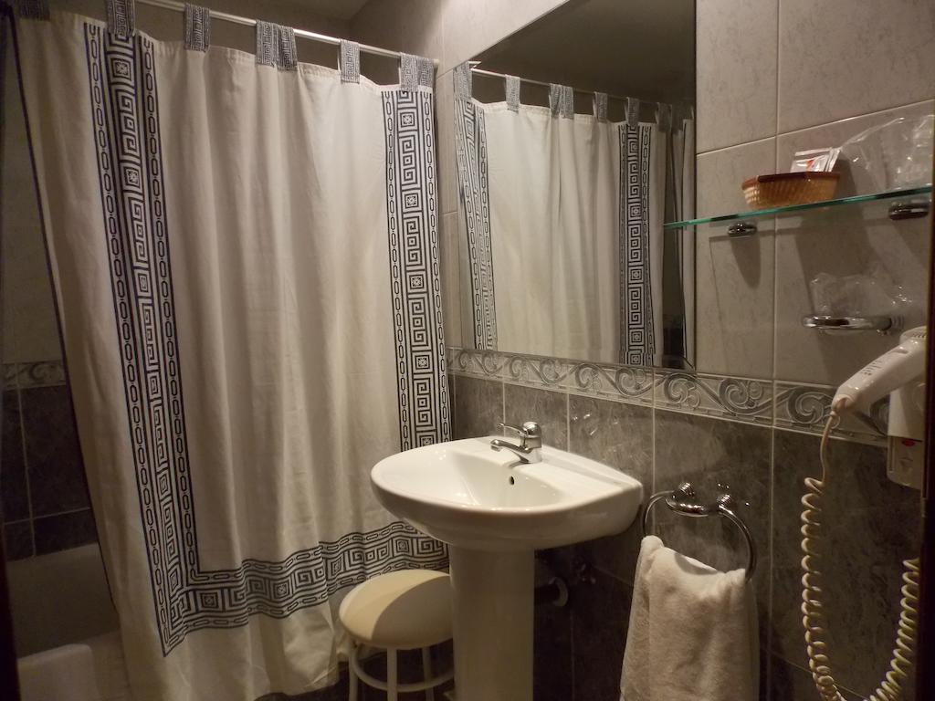 Hotel San Cristobal Кориа Номер фото