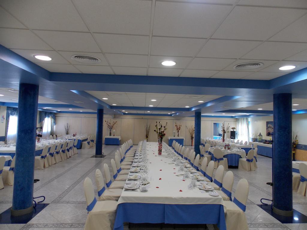 Hotel San Cristobal Кориа Экстерьер фото
