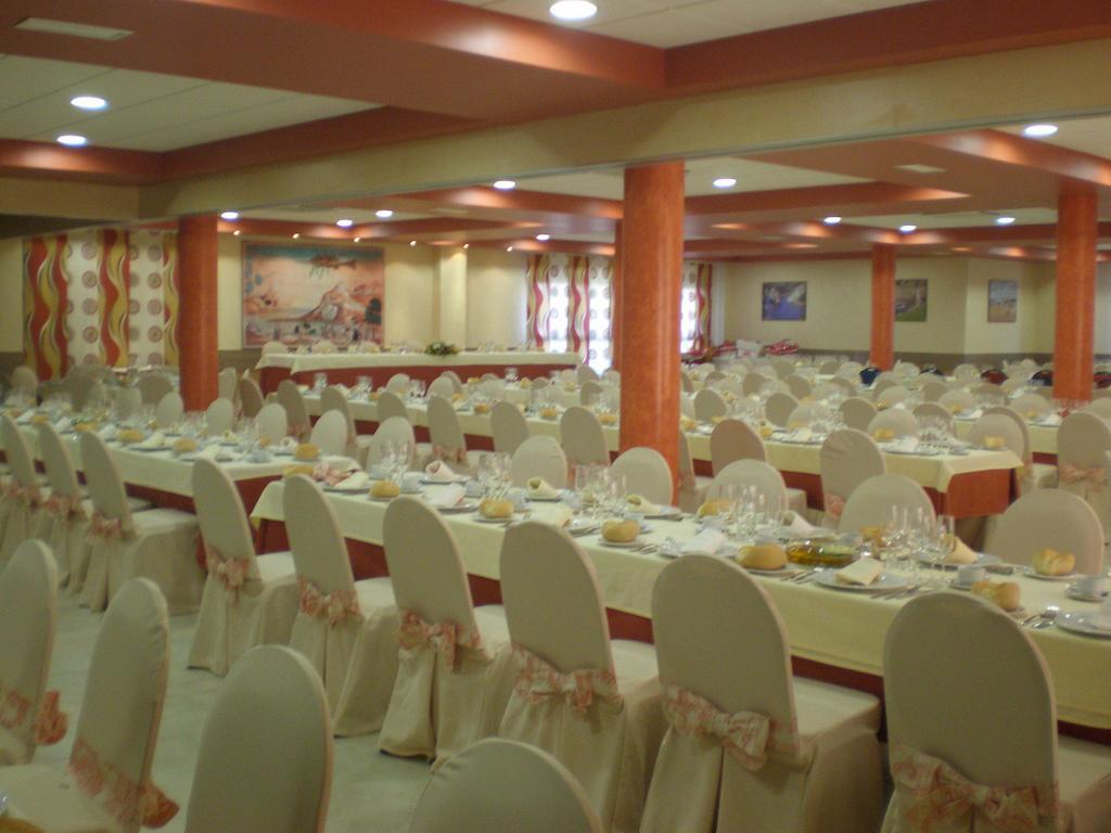 Hotel San Cristobal Кориа Экстерьер фото